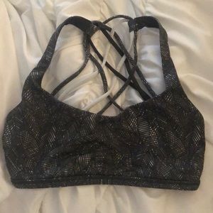 lululemon sports bra